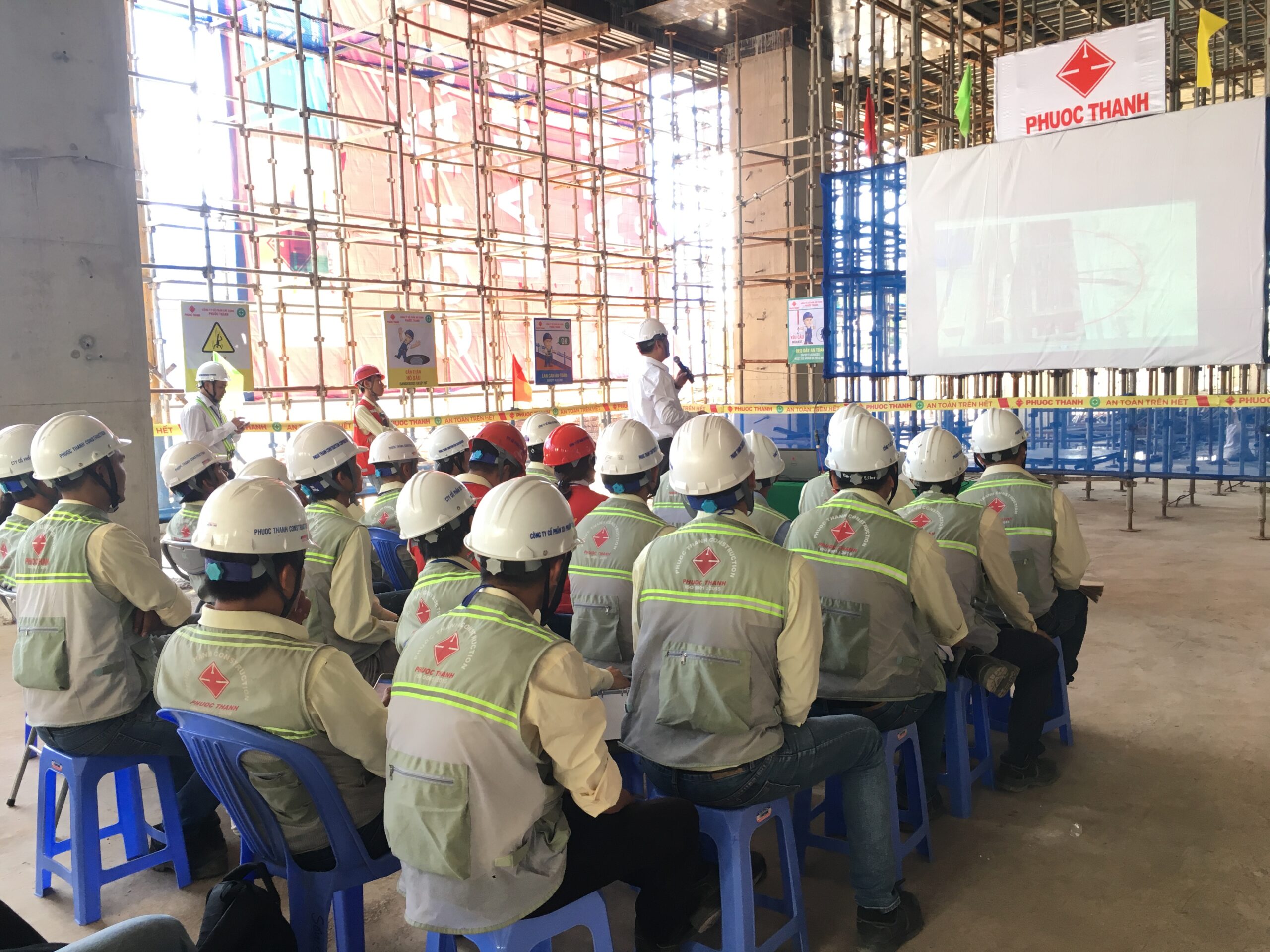 培訓：Thu Duc District大街上的“建築技術指導”