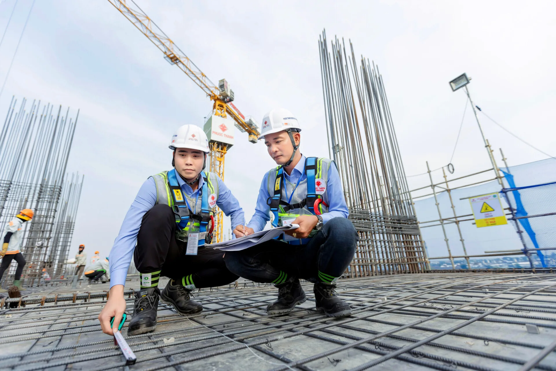 Tổng thầu Xây dựng