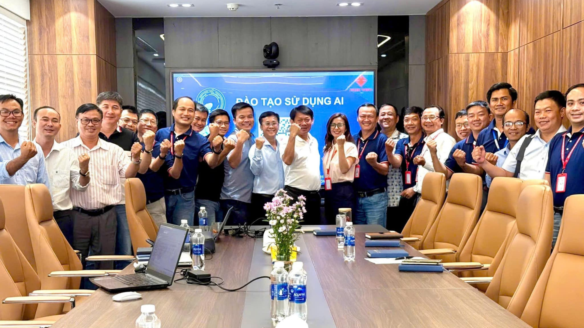 PHƯỚC THÀNH TỔ CHỨC ĐÀO TẠO “ỨNG DỤNG TRÍ TUỆ NHÂN TẠO TRONG CÔNG VIỆC” DÀNH CHO ĐỘI NGŨ QUẢN LÝ