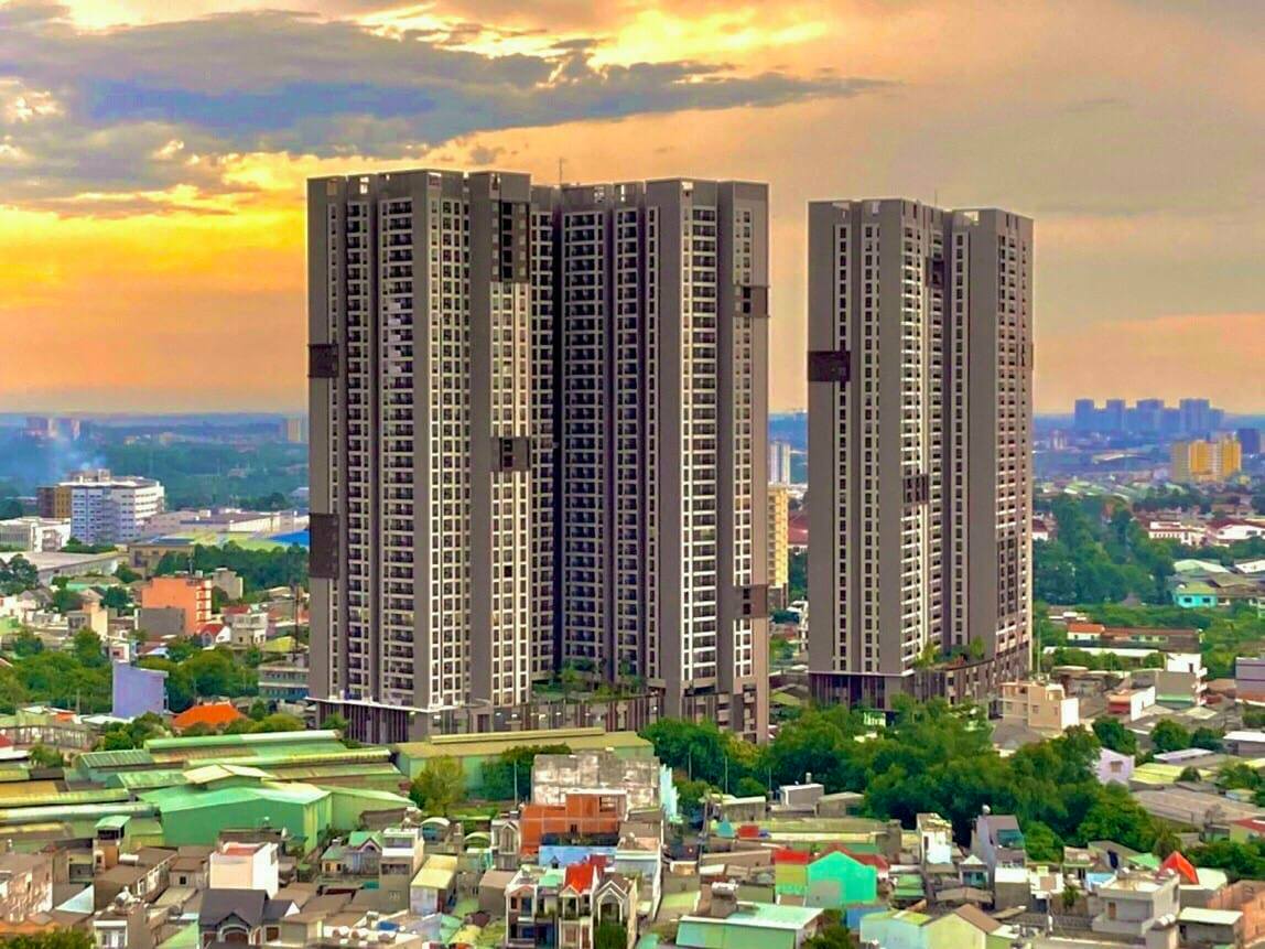 OPAL SKYLINE HIGH-RISE COMMERCIAL APARTMENTS