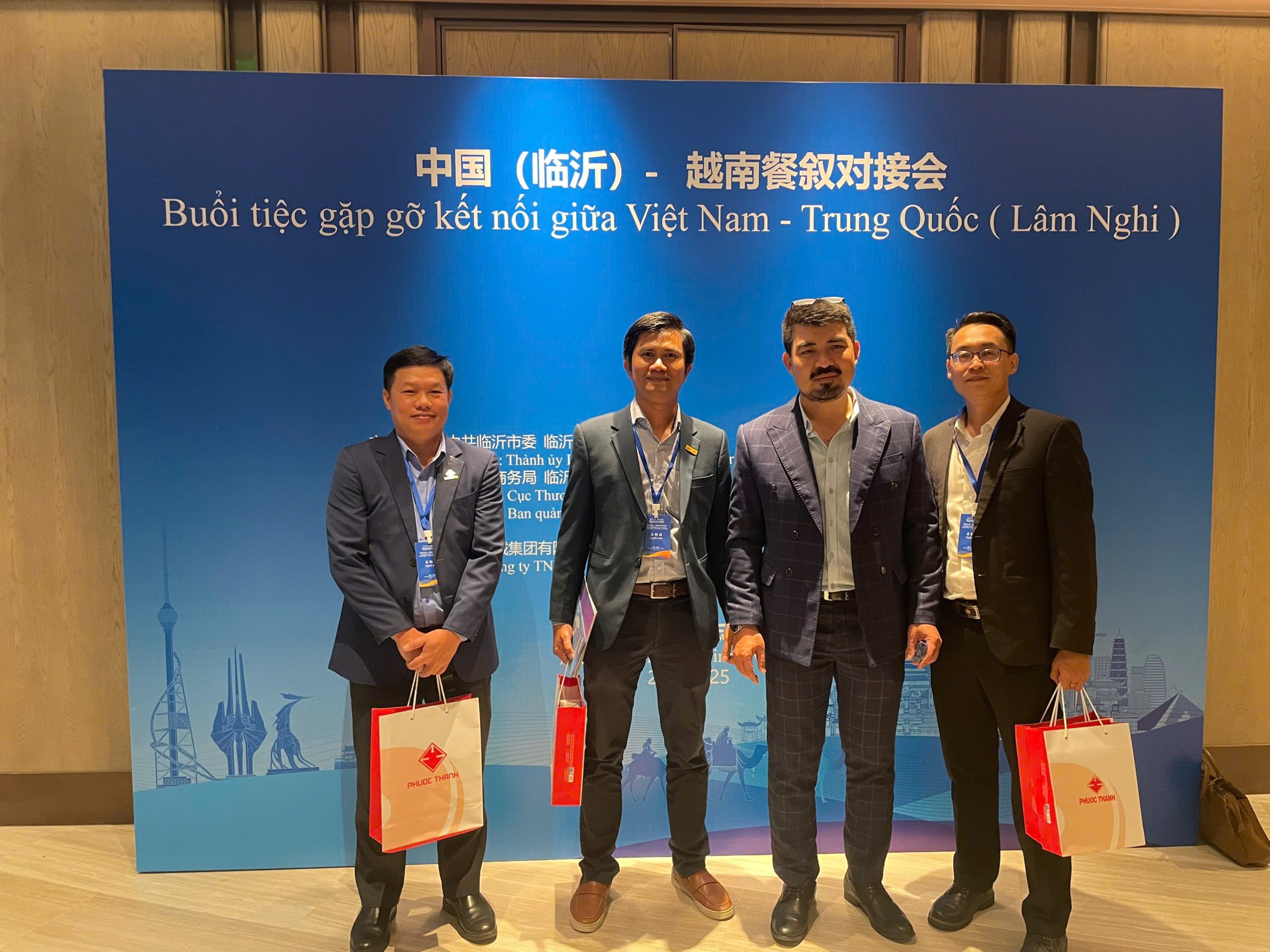 PHƯỚC THÀNH THAM DỰ HỘI NGHỊ KẾT NỐI KINH TẾ THƯƠNG MẠI VIỆT NAM – TRUNG QUỐC (TP LÂM NGHI)
