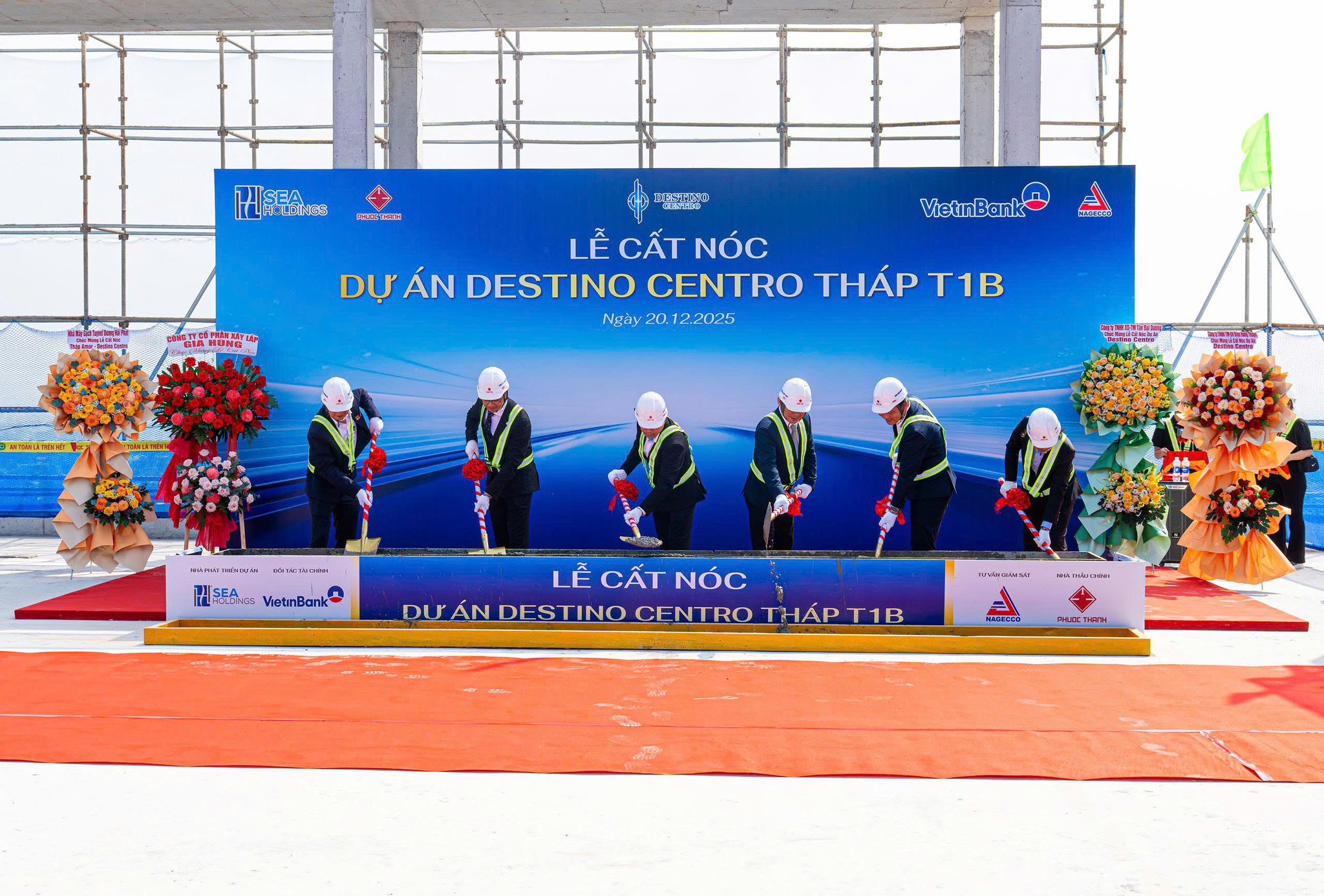 LỄ CẤT NÓC THÁP T1B DỰ ÁN DESTINO CENTRO